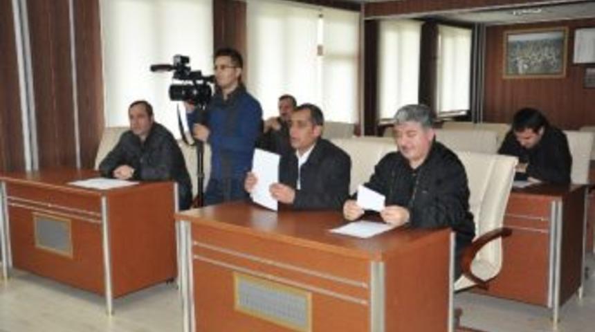 Kızılpınar Belediye Meclis Toplantısı G&uuml;ndemsiz Kapatıldı