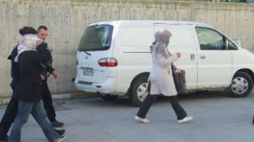 &Ccedil;arşaf Giyerek Hırsızlık Yapan Kardeşler Su&ccedil;&uuml;st&uuml; Yakalandı