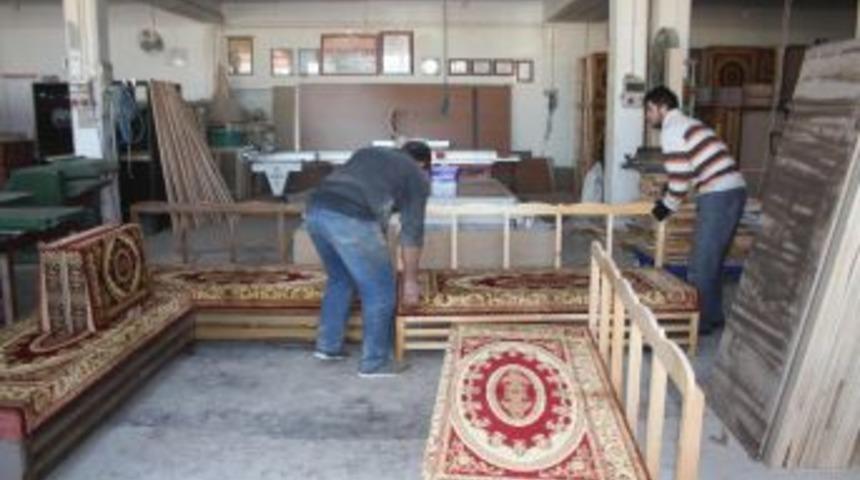 Suluova TSO'dan Ihracat&ccedil;ı Iş Adamına Plaket
