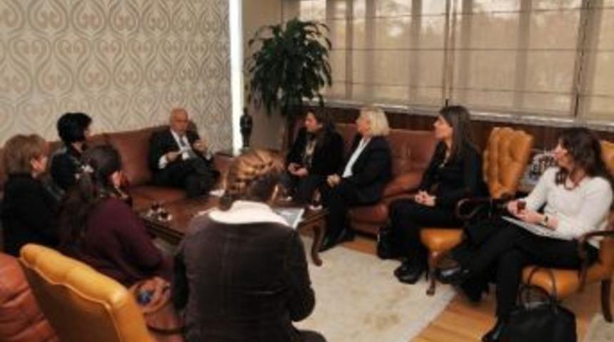 Sanayici Hanımlar Yaşar&rsquo;ı Ziyaret Etti