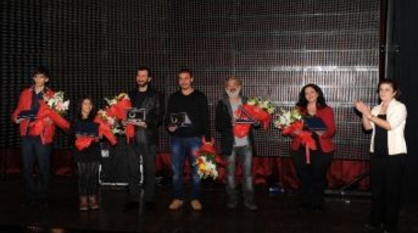 &ldquo;k&ouml;şe&rdquo; Filmi Duygusal Anlar Yaşattı