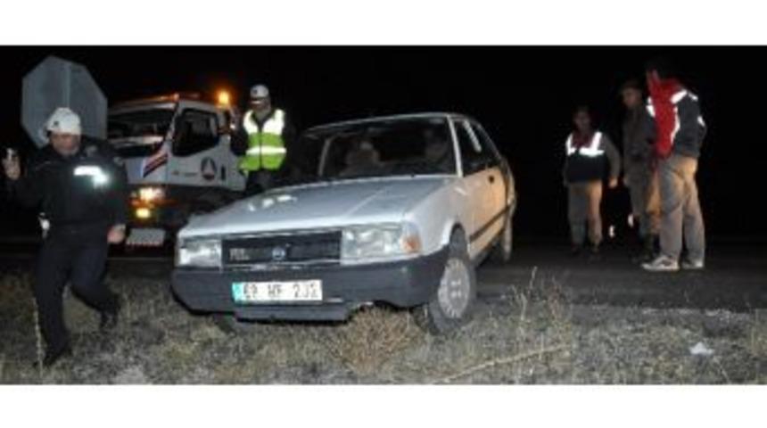 Otomobil Ref&uuml;je &Ccedil;arptı: 1 Yaralı