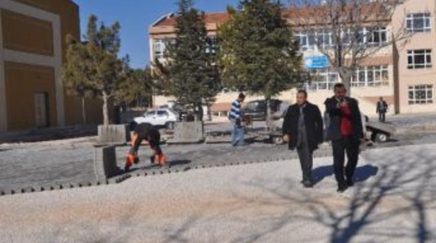 Cihanbeyli&rsquo;de Okullarda &Ccedil;evre D&uuml;zenlenmesi S&uuml;r&uuml;yor