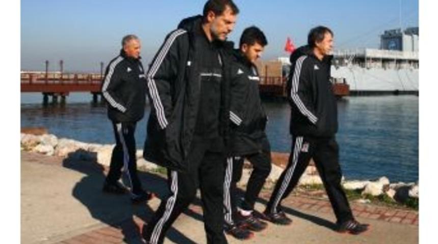 Beşiktaş İzmir&rsquo;de Y&uuml;r&uuml;y&uuml;ş Yaptı