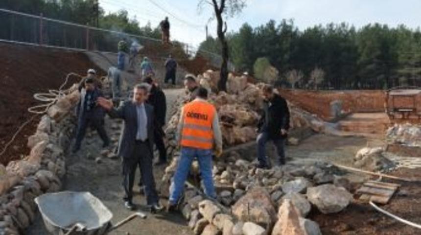 Poyraz, Muhsin Yazıcıoğlu Parkında İncelemelerde Bulundu