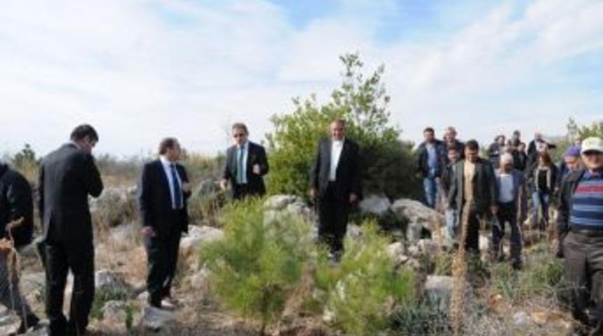 Odun Dışı Orman &Uuml;r&uuml;nleri Eğitim &Ccedil;alışmaları S&uuml;r&uuml;yor