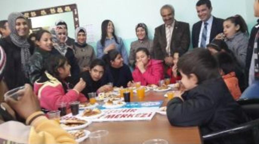 Yenişehir Gen&ccedil;lik Merkezi&rsquo;nden Anlamlı Ziyaret