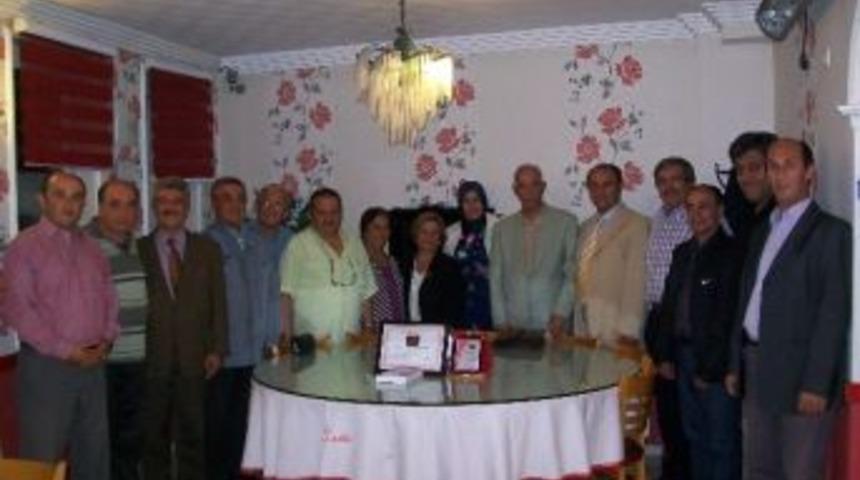 Esab'dan Şair Fakı Edeer'e Anlamlı &Ouml;d&uuml;l