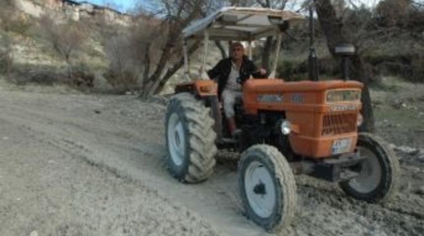 Selendi K&ouml;yl&uuml;leri &Ccedil;amur Deryasından Kurtulmak İstiyor