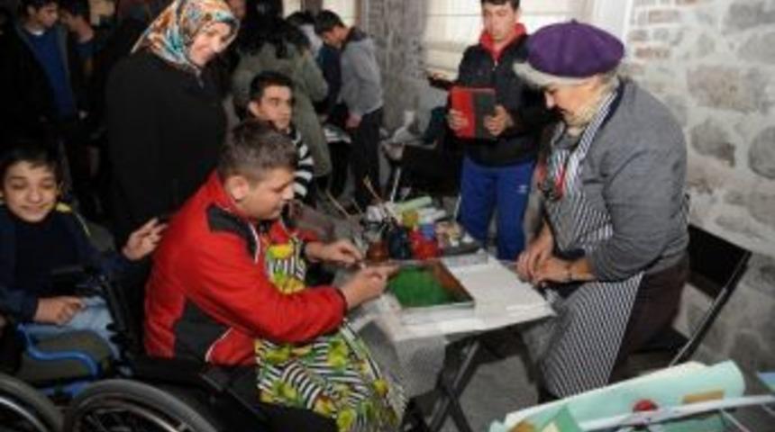 Altındağ Belediyesi Engelli &Ouml;ğrencilere Kucak A&ccedil;tı