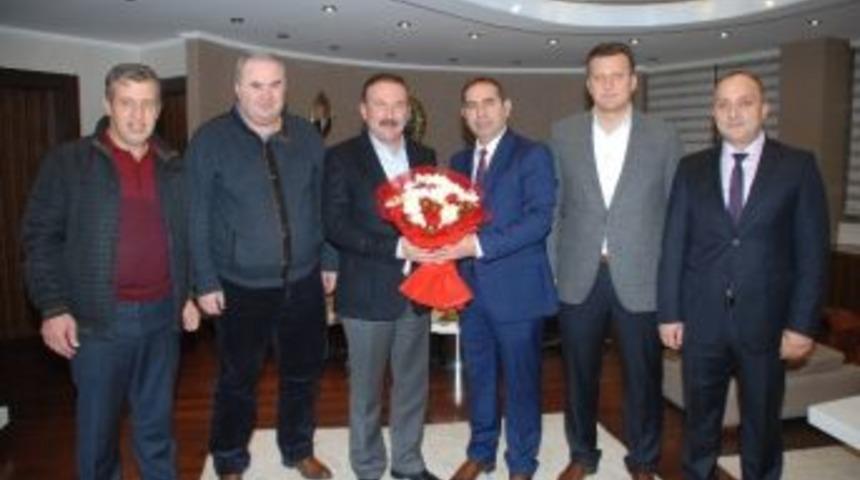 Trabzonlular Başkan Doğan'ın Makamında