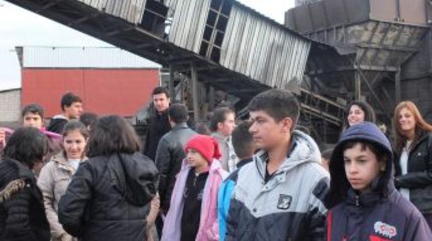 Yozgat Gen&ccedil;lik Merkezi'nden Maden Iş&ccedil;ilerine Baklava Ikramı