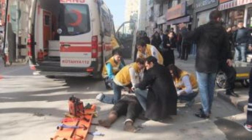 K&uuml;tahya'da 6'ncı Kattan D&uuml;şen Yaşlı Kadın Hayatını Kaybetti