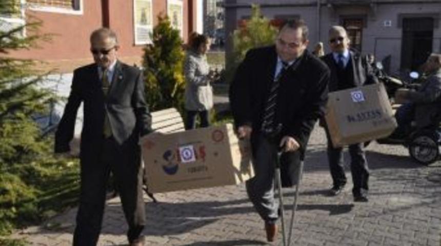Anadolu Sakatlar Derneğinden Suriyelilere Yardım Eli