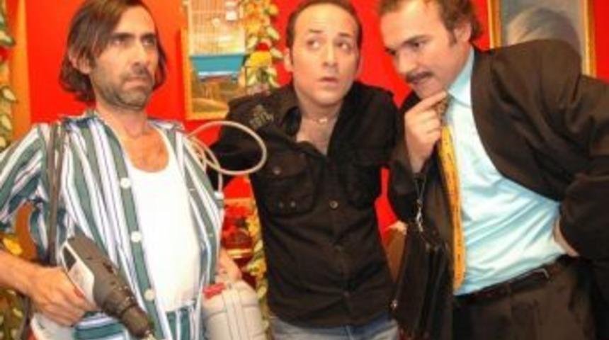 &Uuml;nl&uuml; Oyuncu Peker A&ccedil;ıkalın'ın G&ouml;zaltına Alındığı İddiası