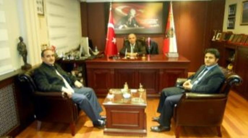 Memurlar Vakfı İl Emniyet M&uuml;d&uuml;r&uuml; Sel&ccedil;uk Kızılay&rsquo;ı Ziyaret Etti