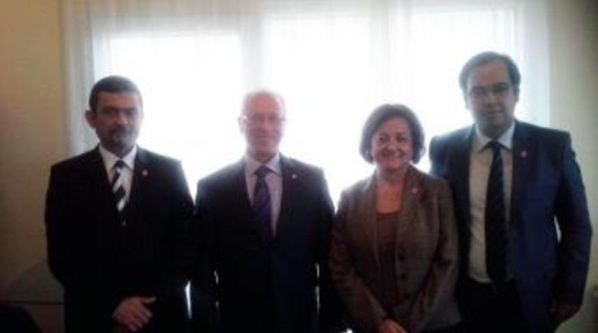 İş&ccedil;i Partisi G&uuml;zelbah&ccedil;e Aday Adayları İddialı