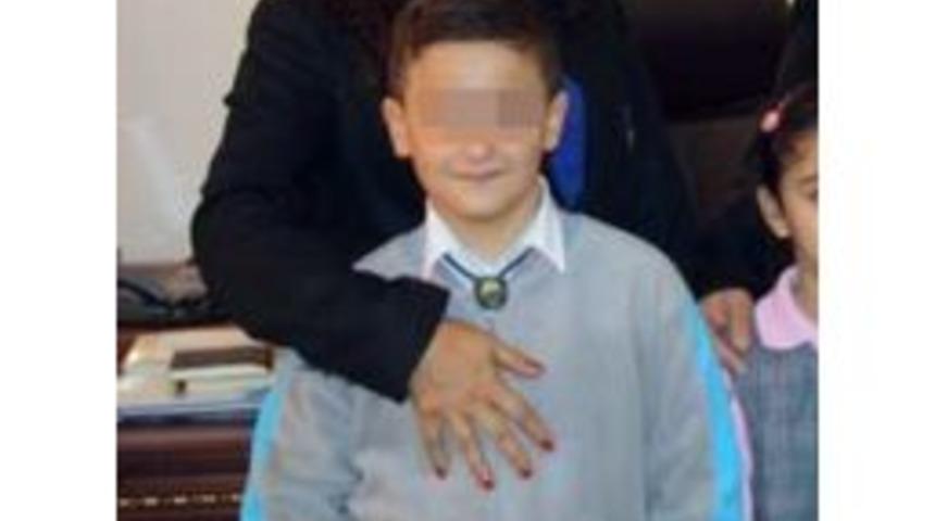 Kadın Öğretmen Öldüresiye Dövülüp Yol Kenarına Atıldı