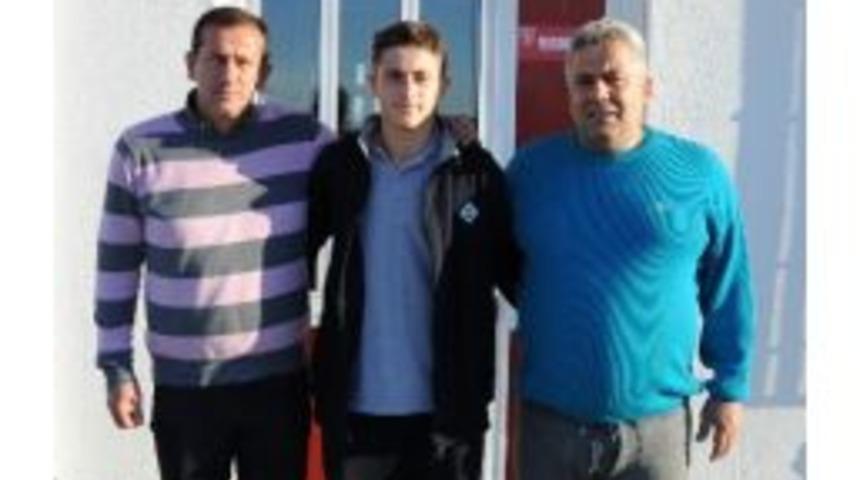 Samsunsporlu Genç Oyuncuya Milli Davet