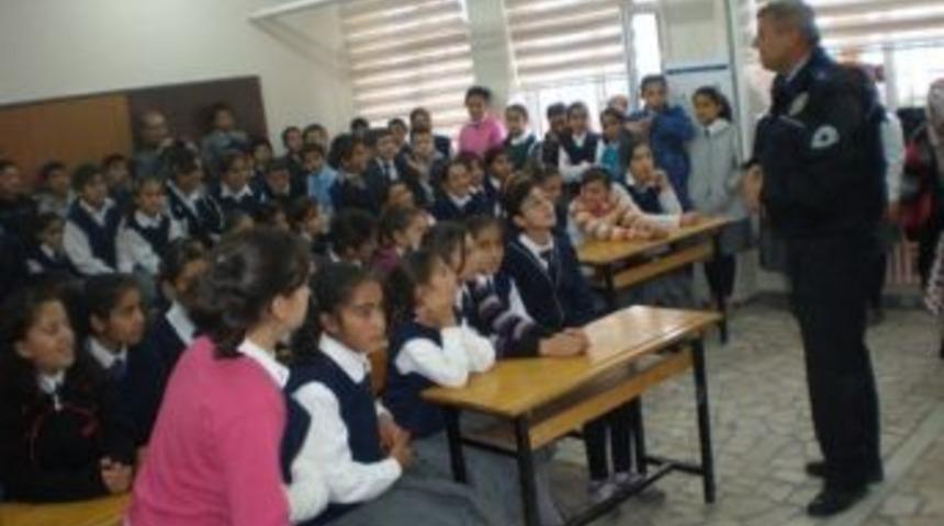 B&ouml;lge Trafik Denetleme Şube M&uuml;d&uuml;rl&uuml;ğ&uuml; Personelinden &Ouml;ğrencilere Eğitim Seminere