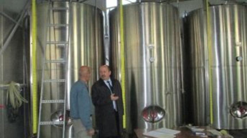 &Ouml;ztirkaki, Zeytinyağı &Uuml;retme Tesisinde İncelemede Bulundu