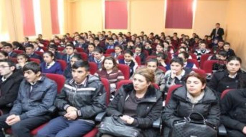 Selim Kaymakamı &Ouml;ğrencilerle &lsquo;lise Kariyer G&uuml;n&uuml;&rsquo; Toplantısında Bir Araya Geldi