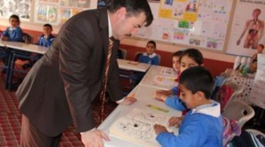 Ağrı Milli Eğitim M&uuml;d&uuml;r&uuml; Başak K&ouml;y Okullarını Gezdi