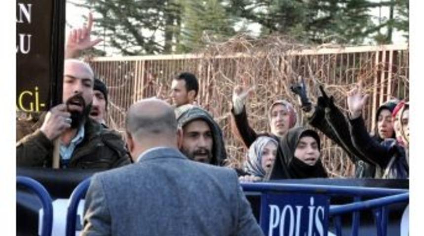 Bolu&rsquo;da Cezaevi &Ouml;n&uuml;nde Eylem