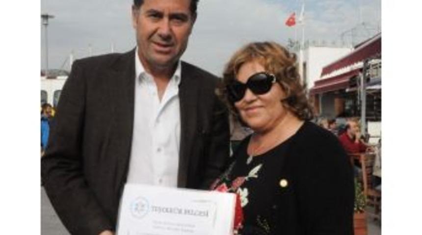 Marmaris&rsquo;ten Başkan Mehmet Kocadon&rsquo;a Teşekk&uuml;r Plaketi