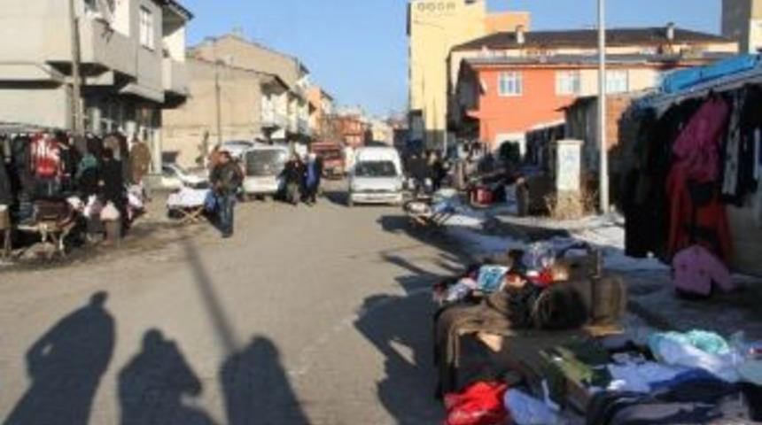 Soğuklar Pazar Esnafını Olumsuz Etkiledi