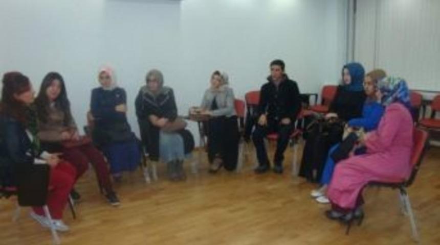 &Uuml;niversite &Ouml;ğrencileri Aile Danışmanı Olacak