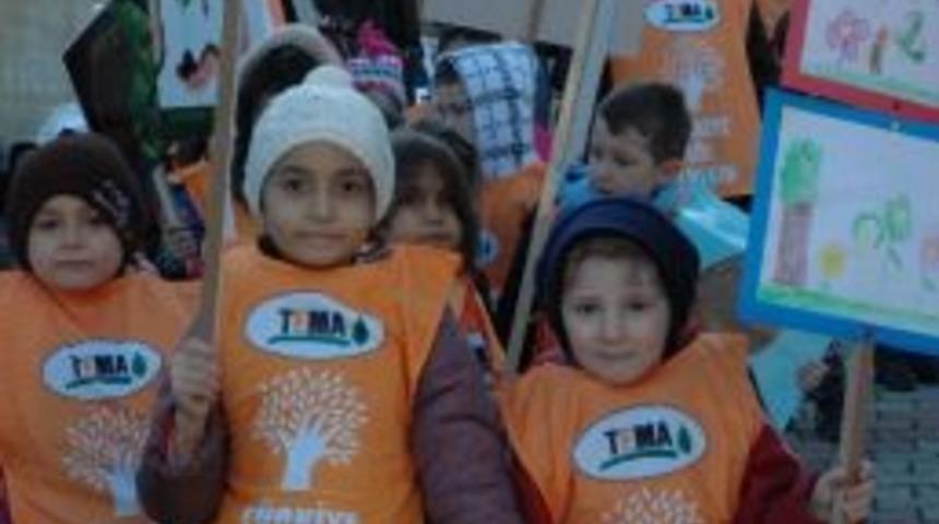 Gen&ccedil; Ve Minik Tema'cılar "doğaya Saygı" Etkinliğinde &Ccedil;&ouml;p Topladılar