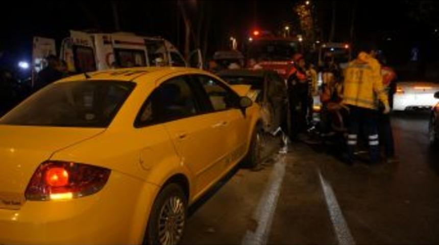 Beşiktaş'ta Kaza: 5 Yaralı