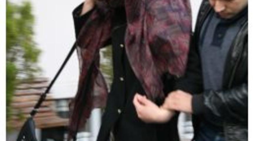 Kadın Yankesiciler G&uuml;venlik Timlerince Yakalandı