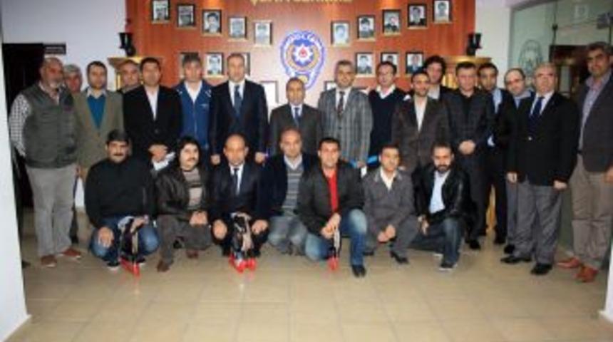 &Ouml;ks&uuml;z: G&uuml;venlik G&uuml;&ccedil;lerinin Olmadığı Sokakları Başkaları Doldurur