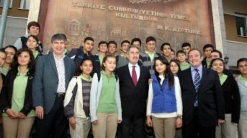 Ertuğrul G&uuml;nay'dan İstanbul'daki &Ccedil;irkin Yapılaşma Tepkisi