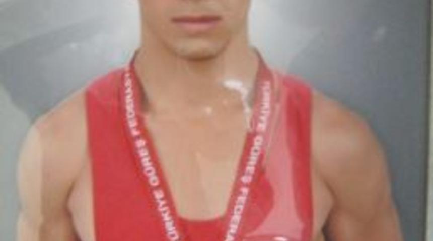 Şahinbey Belediye Sporlu G&uuml;reş&ccedil;iler Milli Takım Kampına Gidiyor