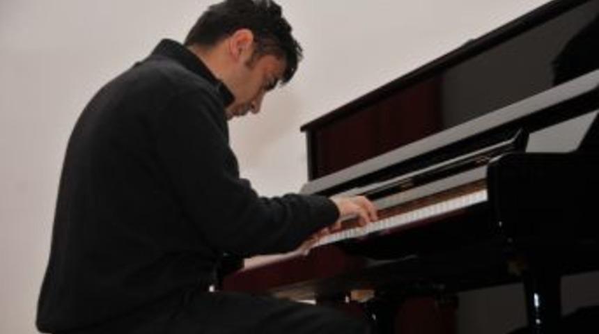 &lsquo;vıı. M&uuml;zik Eğitimi &Ccedil;alıştayı&rsquo; Ak&uuml;&rsquo;de Başladı