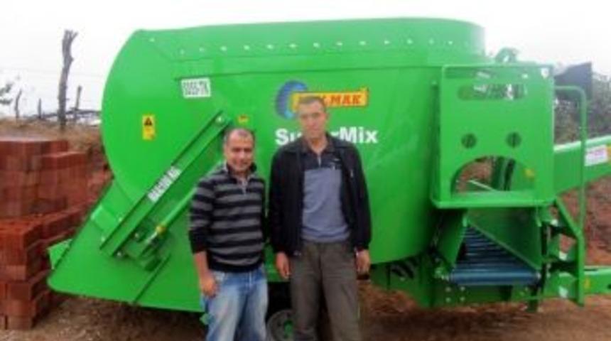 Manyas'ta 64 &Ccedil;ift&ccedil;iye Ekipman Desteği