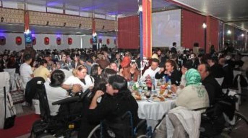 Engelliler B&uuml;y&uuml;kşehir&rsquo;in Yemeğinde Buluştu