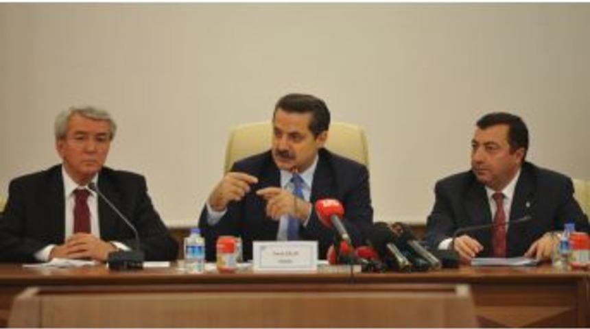 &Ccedil;elik: Asgari &Uuml;creti &Ccedil;alışanların Şartları Ve Ekonominin Gidişatı Belirleyecek