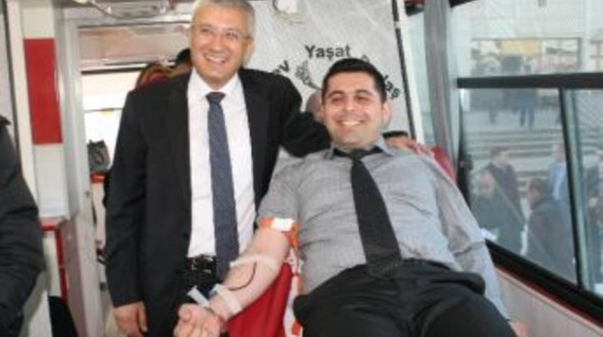 D&uuml;zce&rsquo;de Adalet Personeli Kan Verdi