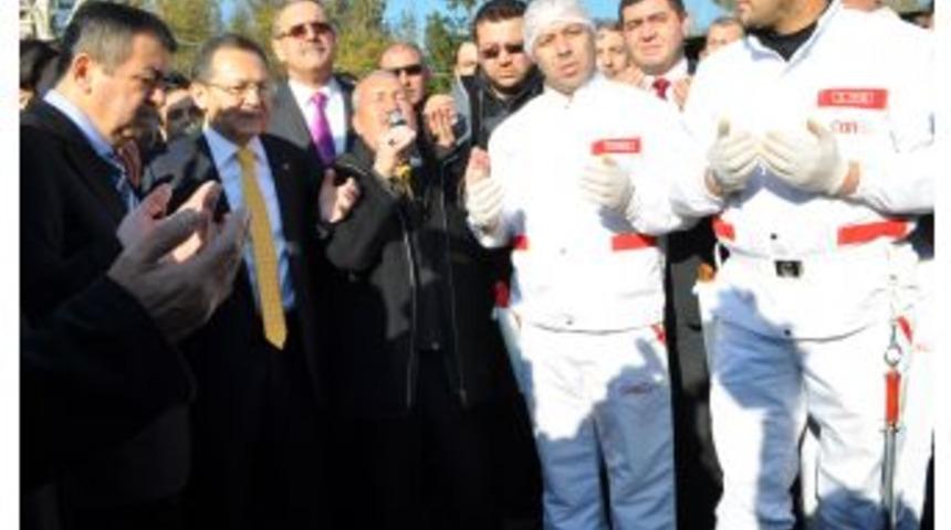 AK Parti Balıkesir B&uuml;y&uuml;kşehir Adayı Uğur'a G&ouml;rkemli Karşılama