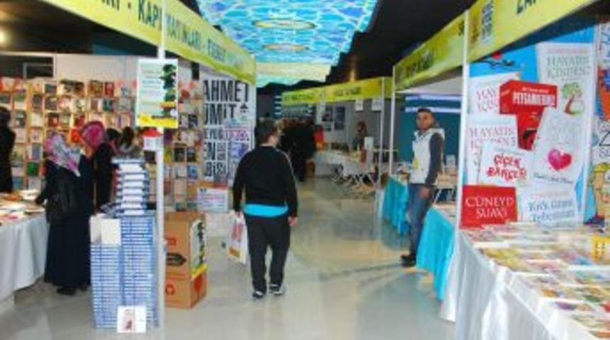 Konya Kitap G&uuml;nleri'ne Yoğun Ilgi