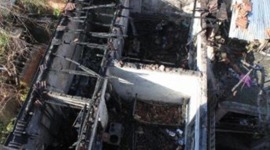 Kızı İ&ccedil;in Kendini Feda Etti