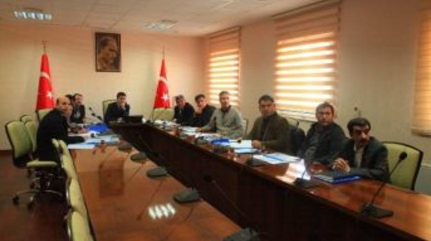 Vali Vekili Se&ccedil;ilmiş Milli Eğitim Yatırımlarını Değerlendirdi