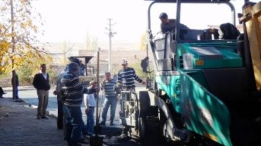 Altunhisar&rsquo;a Asfaltlama Yapıldı