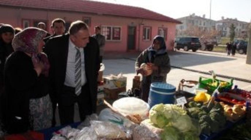Başkan Yılmaz Pazar Esnafının Sıkıntılarını Dinledi