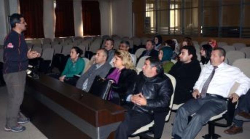 Belediye &Ccedil;alışanlarına Afet Eğitimi Semineri Verildi