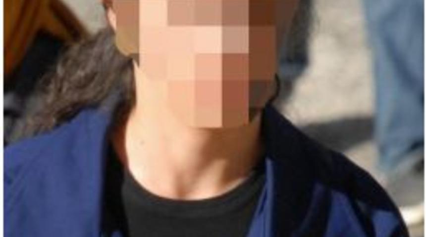 7 Ayrı Su&ccedil;tan Aranan 14 Yaşındaki Kız Yakalandı